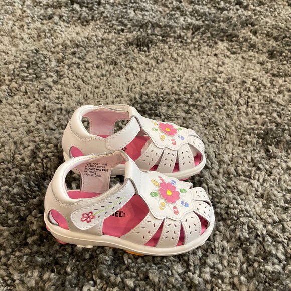 Girls Rachel White Leather Velcro Sandals - Picture 2 of 2